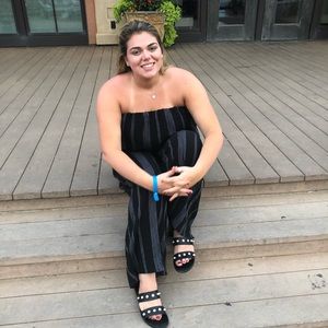 Meet your Posher, Alexis